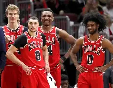 刚刚！公牛教练面临压力里尔赛前临场应变，新奥尔良鹈鹕国际比赛日复出首秀