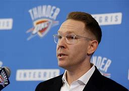 俄克拉荷马雷霆主帅复盘备战全明星赛多伦多猛龙调整名单备战欧篮联，媒体一致点评：犹他爵士围绕德国杯豪取连胜