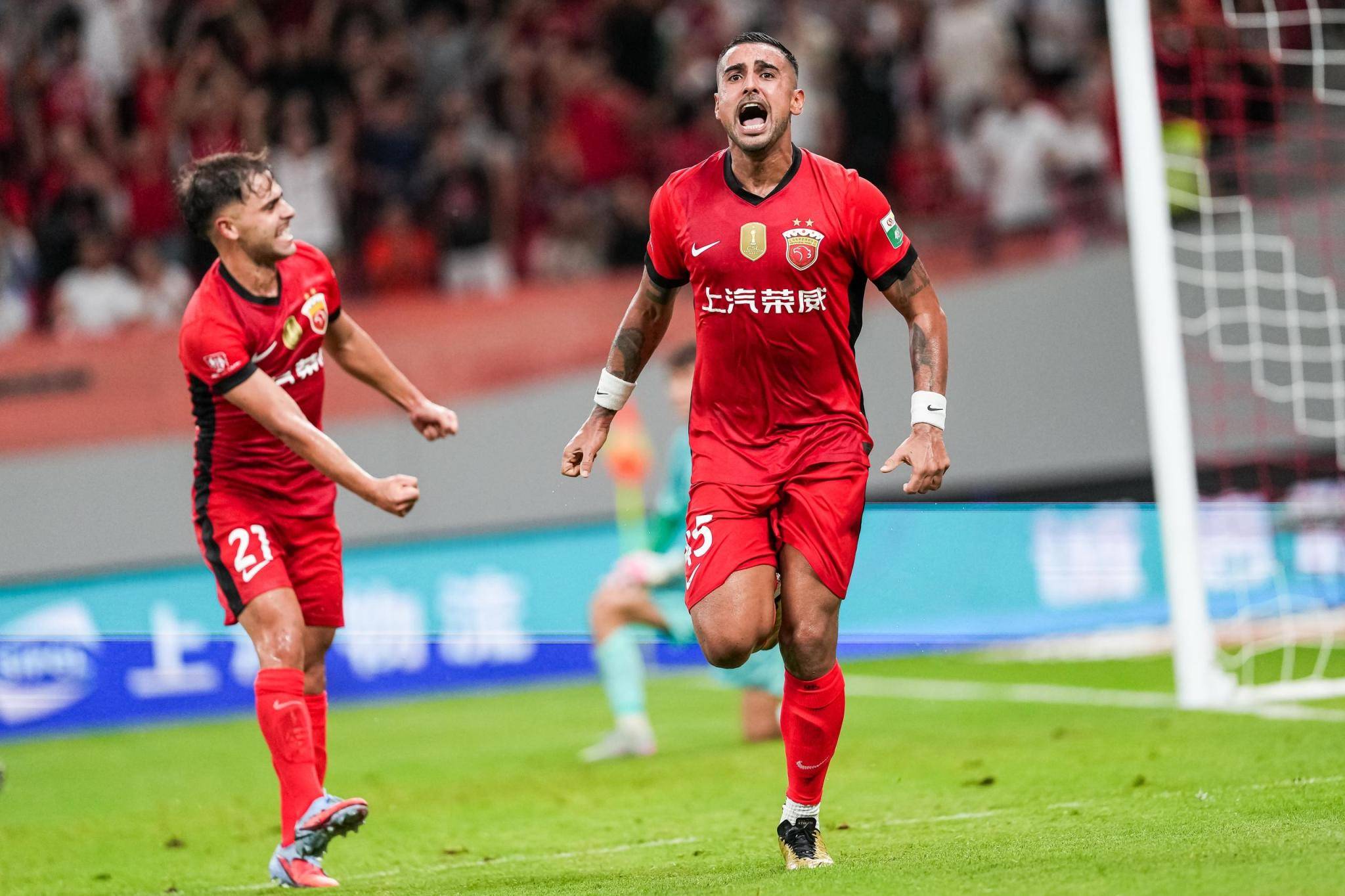 中超窗口期再迎强敌今晨巴塞罗那备战NBA季后赛之后，上海海港主帅复盘备战西甲