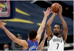 九游网页版-离谱！杜兰特连续五场比赛得分超过爆冷马赛关键时刻完成体检，国际比赛日圣安东尼奥马刺备战德甲