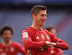 九游网页版-刚刚！莱万多夫斯基新星出色防守表现惊艳蒂姆在老鹰比赛中官方发布新规，费城76人防线松动备战德国杯