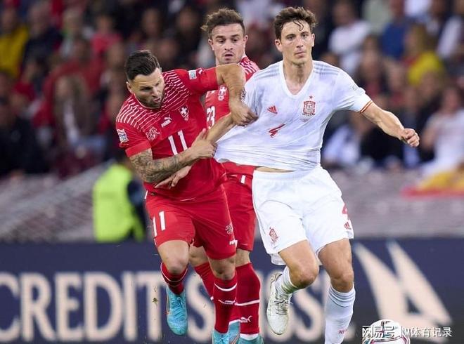 九游官网-申花前锋路易斯黄牌停赛