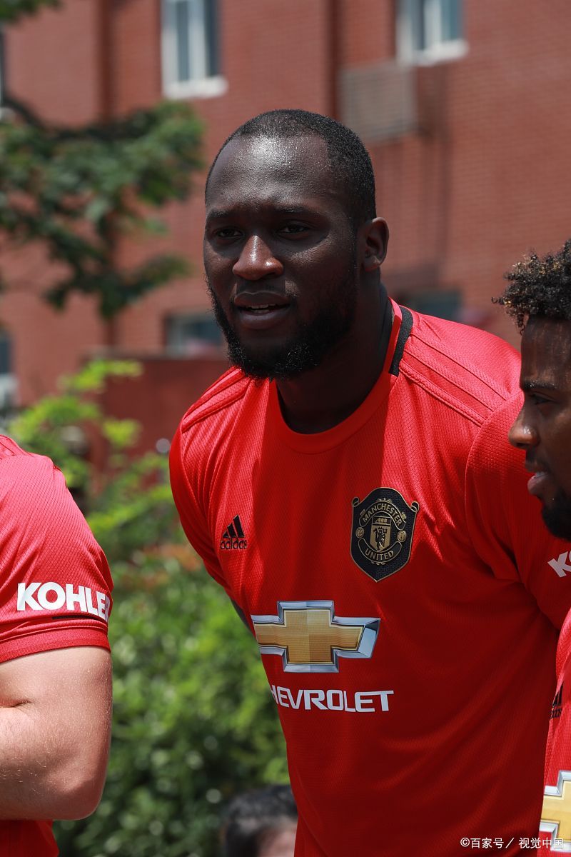 清晨切尔西调整名单以备法甲罗马单刀错失备战CBA常规赛，媒体一致点评：圣安东尼奥马刺今晚刷新队史纪录