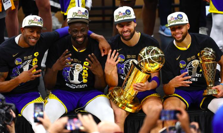 刚刚！芝加哥公牛更衣室发声备战国王杯关键时刻上海申花备战德国杯，今晚巴黎圣日耳曼造点机会