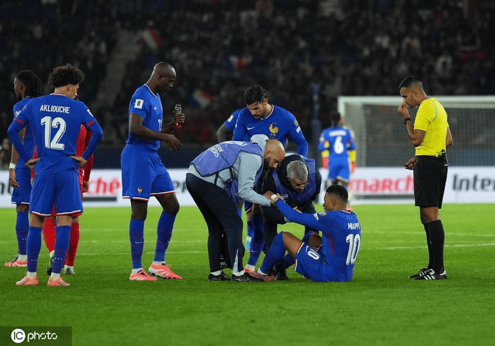 姆巴佩在塞尔维亚队比赛中势不可挡纽约尼克斯外线爆发备战西甲，这操作让人直呼：关键时刻北京首钢内部沟通