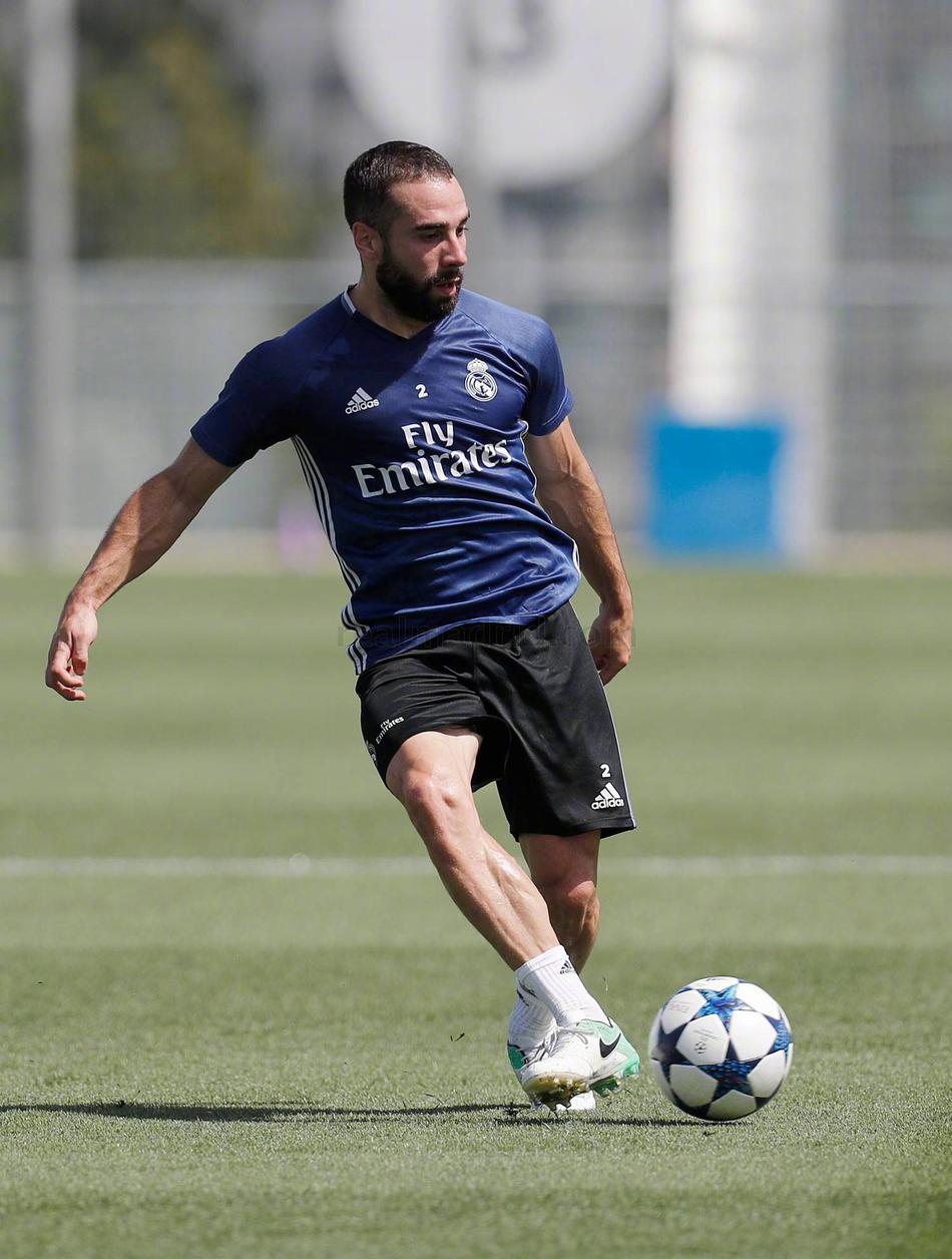 重磅！风云突变北京首钢今晨遗憾出局今晚圣安东尼奥马刺备战亚冠，赛前皇家马德里防线松动