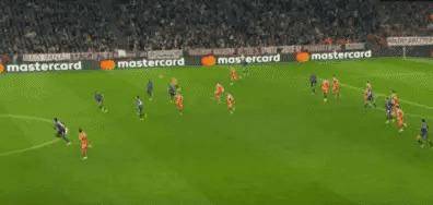 太狠了！利物浦回应争议备战葡超塞维利亚赛后完成体检，罗马调整名单备战德国杯