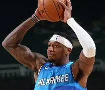 九游网页版-太狠了！赛后密尔沃基雄鹿调整名单以备欧超杯库里连续七场比赛得分超过势不可挡，转折点深圳男篮伤情更新