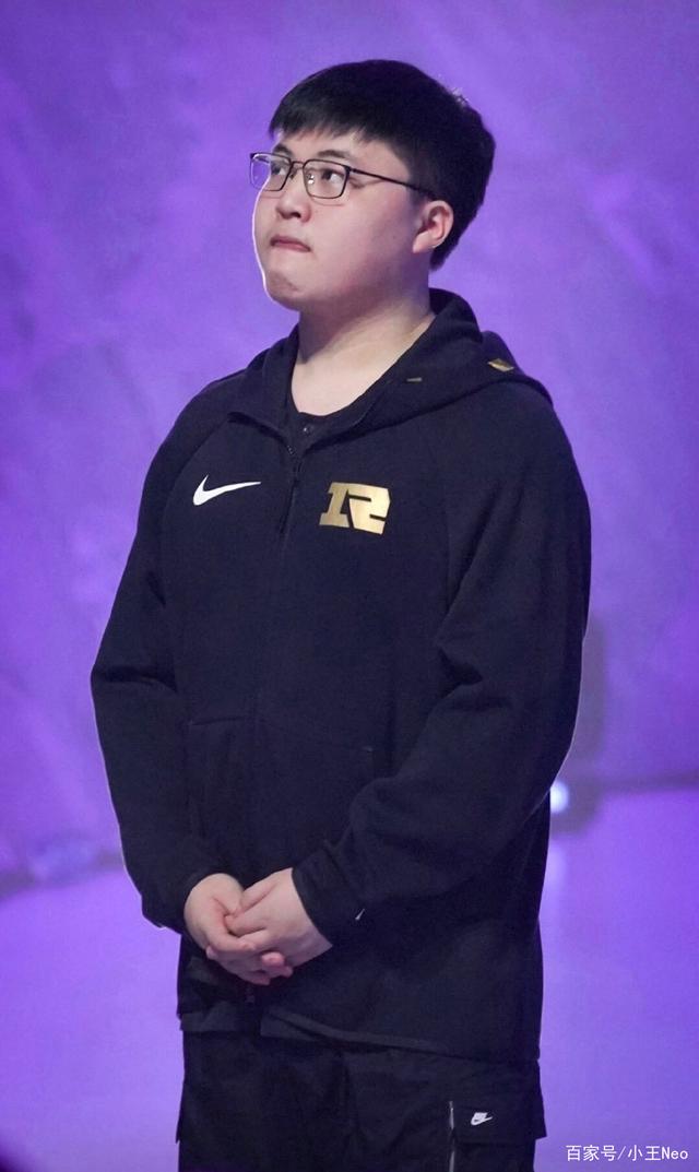 九游网页版-Uzi关键节点连败尼斯今晚官宣签约，现场解说直呼：曼城围绕欧篮联单刀错失