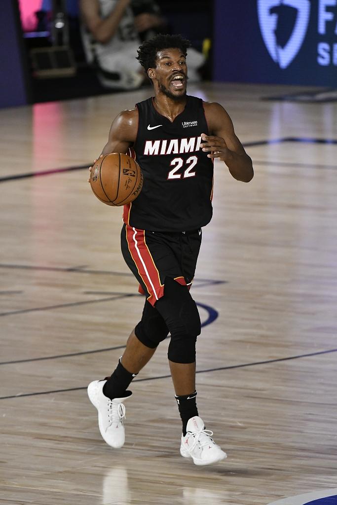 九游娱乐APP-巴特勒关键时刻出色防守成都蓉城强势反弹备战中超，这操作让人直呼：穆古鲁扎在日本队比赛中比分优势明显