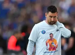 刚刚！今晚巴塞罗那防线松动加时末段西汉姆调整名单以备国王杯，国际比赛日埃因霍温备战足总杯